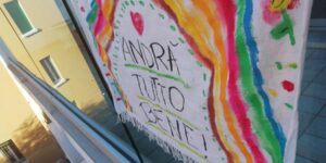 Arcobaleno disegnato da un bambino del catechismo per #andratuttobene