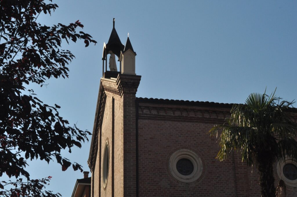La chiesa di Santa Teresa del Bambino Gesù